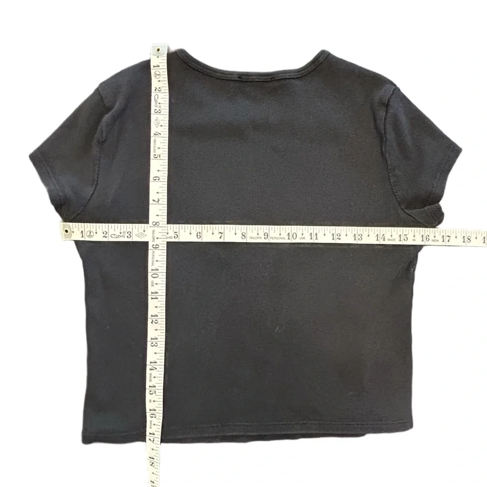 SOLD ****Reformation simple plain black short sleeve ribbed cropped top M - Picture 7 of 10